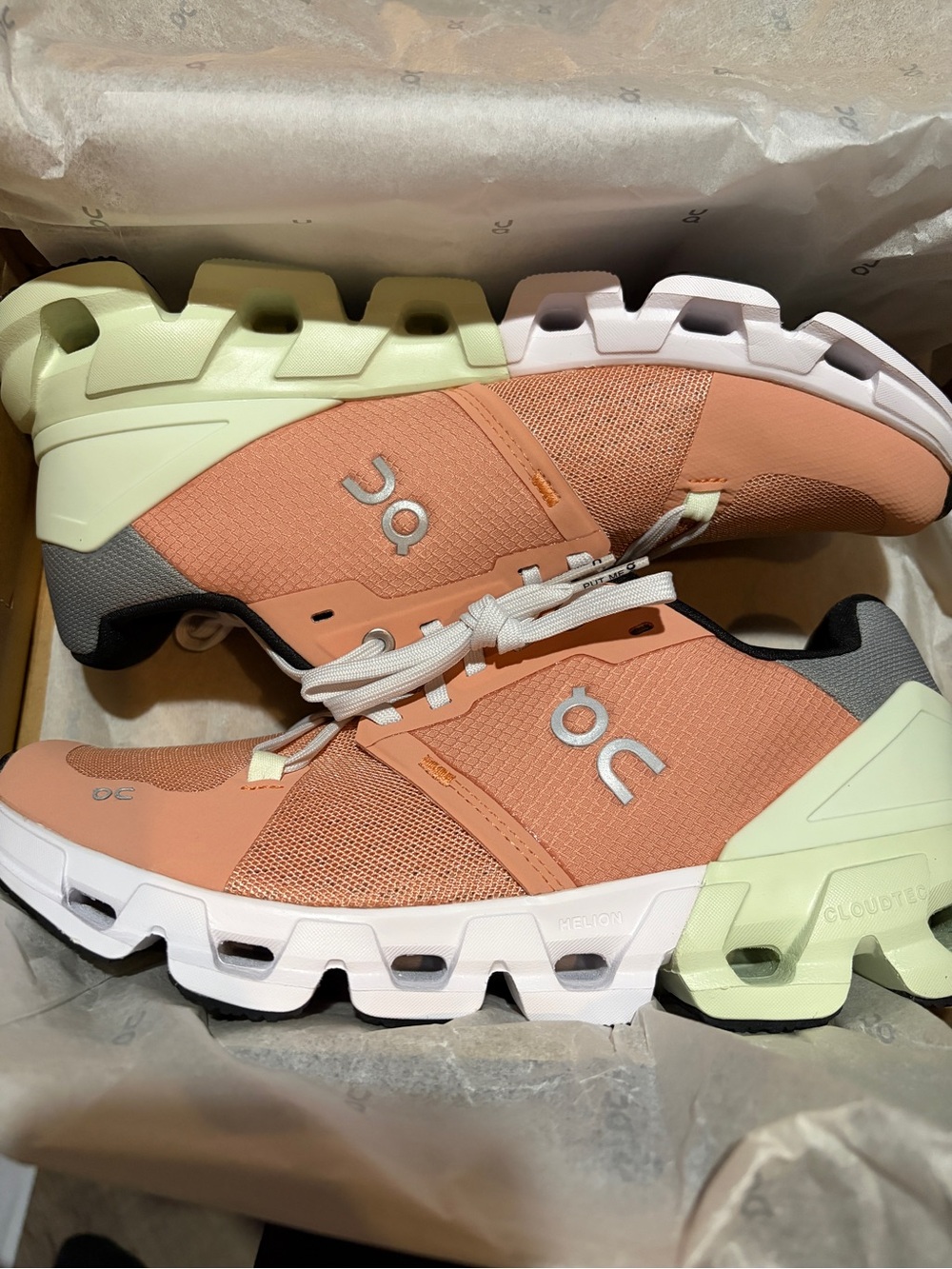Womens On Clouds CLOUDFLYER Peach/Aloe Size 6